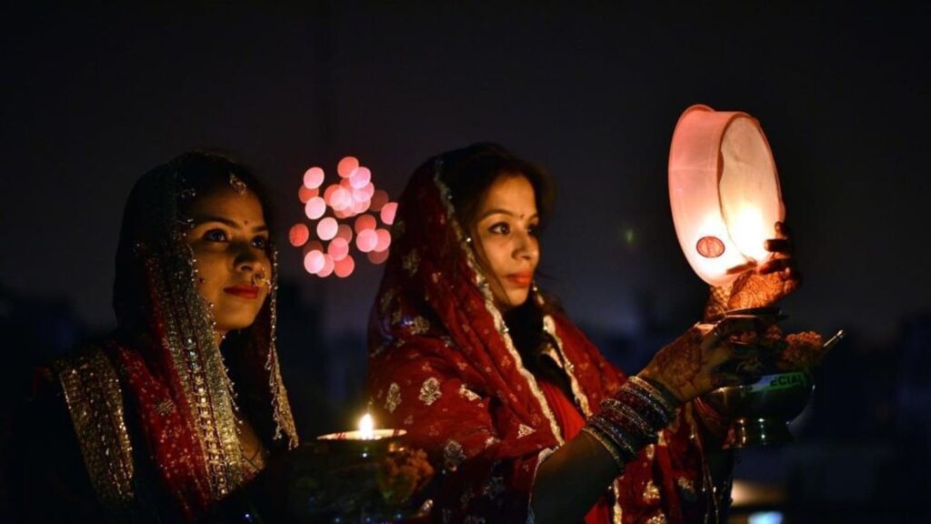 Explanation of the importance of fasting during Karva Chauth in Hindu tradition.
